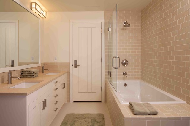 Homeowners in all areas of CT have depended on Plymouth Glass & Mirror for their tub enclosures